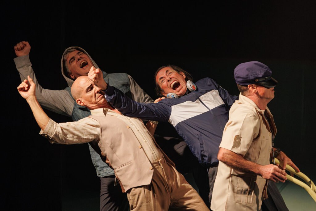 Espetáculo “Gregor – uma odisseia patética” Foto: Vitor Dias