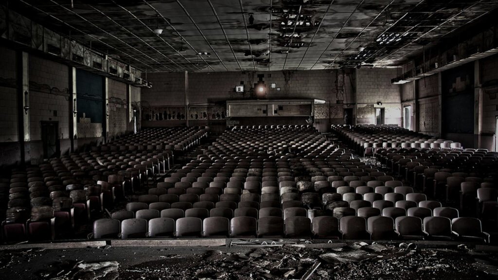 A exposição de André Severo, “Labirinto”, segue em cartaz na CAIXA Cultural Curitiba - Cred André Severo
