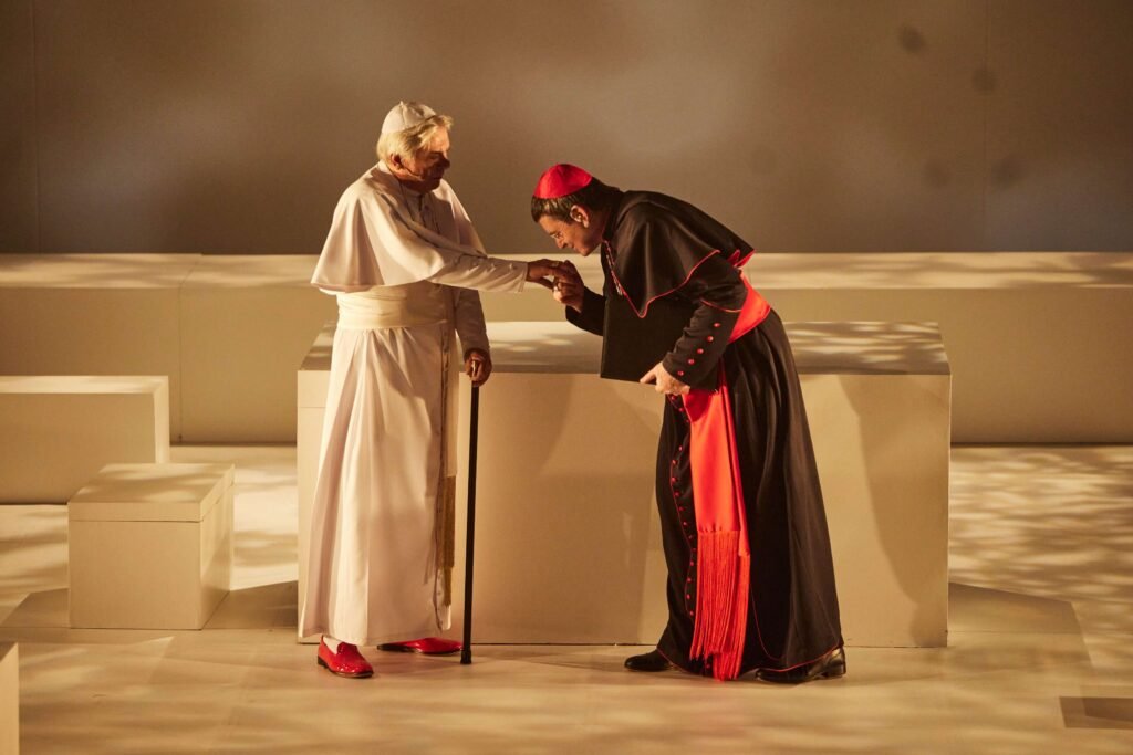 Castel Gandolfo - Dois Papas (Créd. Zug Produções)