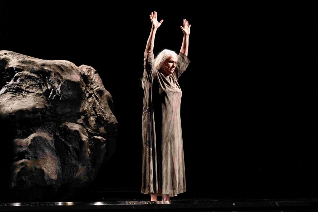 Vera Holtz em "Ficções" / Foto: Alê Catan